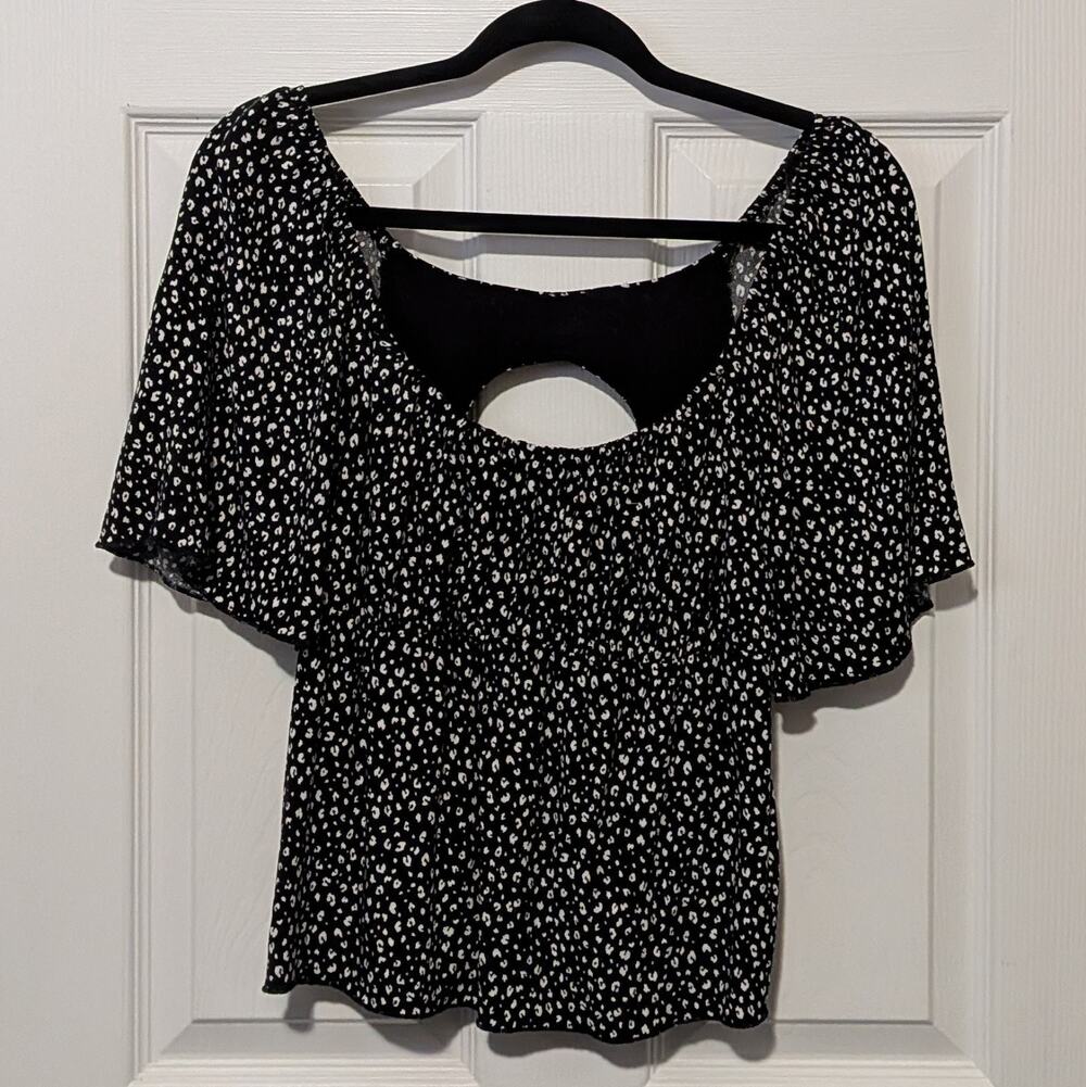 Urban Romantics Black White Animal Print Peplum Top Open Back Cutout Medium M